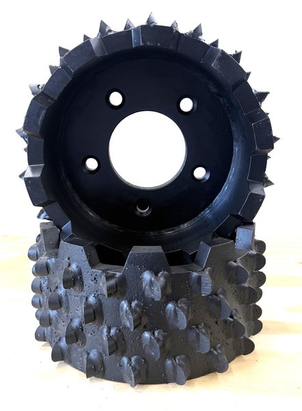 Par de rodillos de alimentaci&oacute;n superiores con puntas agresivas John Deere H480C/H415/H425
